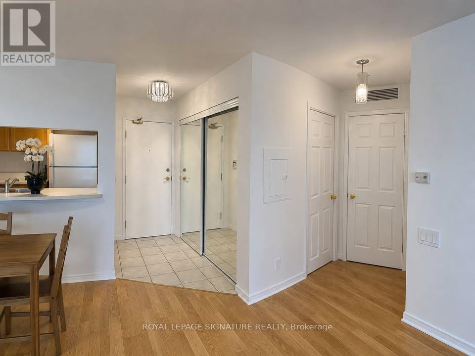 1908 - 8 Hillcrest Avenue, Toronto, Ontario  M2N 6Y6 - Photo 4 - C13211370