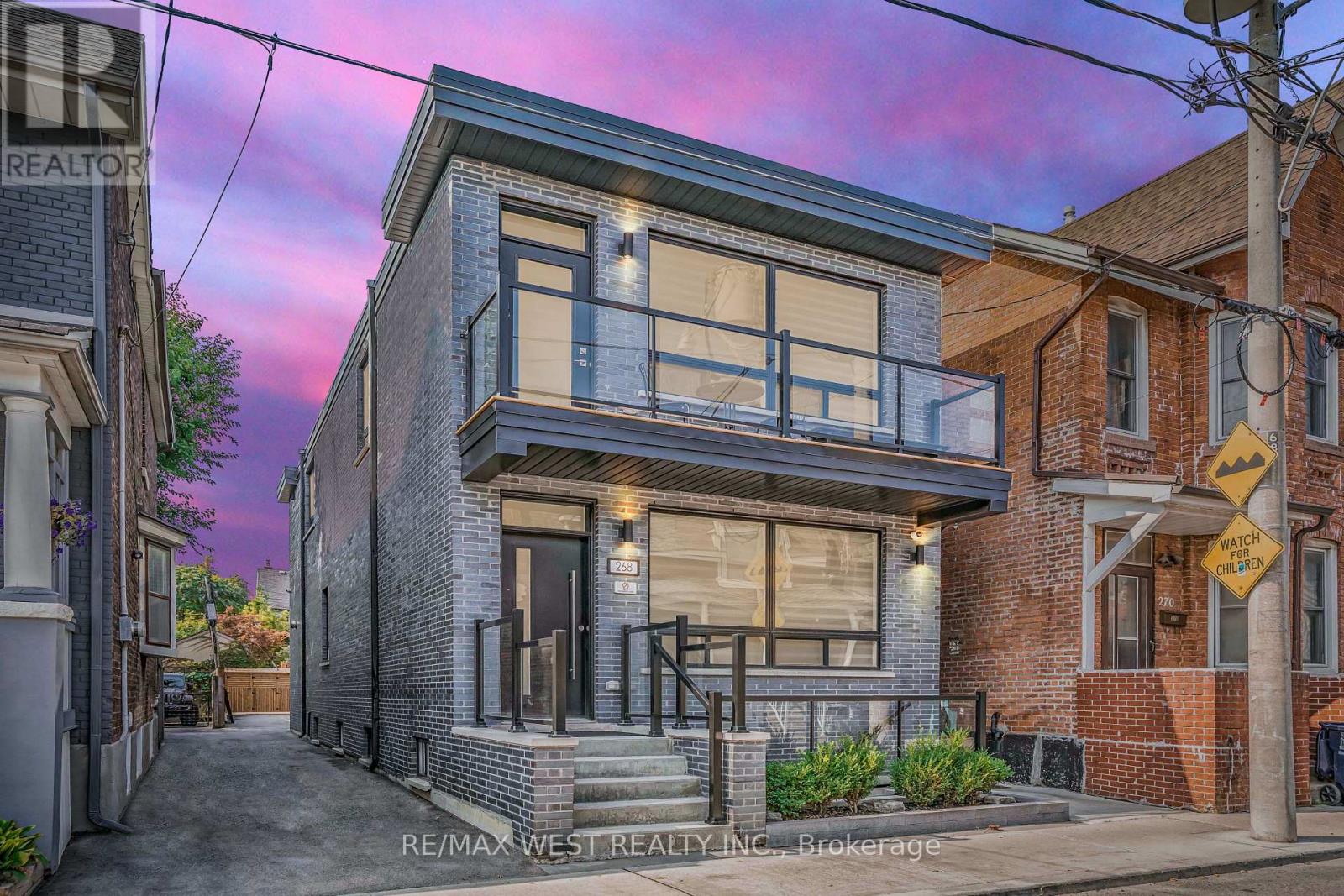 268 Sterling Road, Toronto, Ontario  M6R 2B9 - Photo 10 - C13211386
