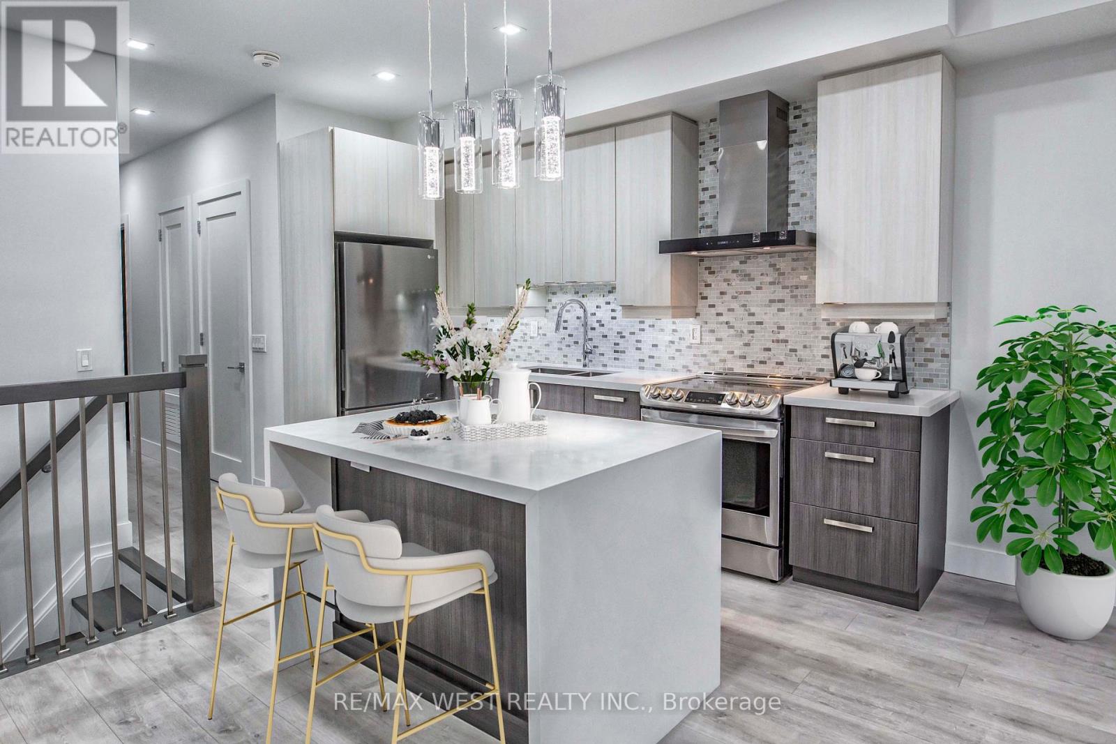 268 Sterling Road, Toronto, Ontario  M6R 2B9 - Photo 24 - C13211386