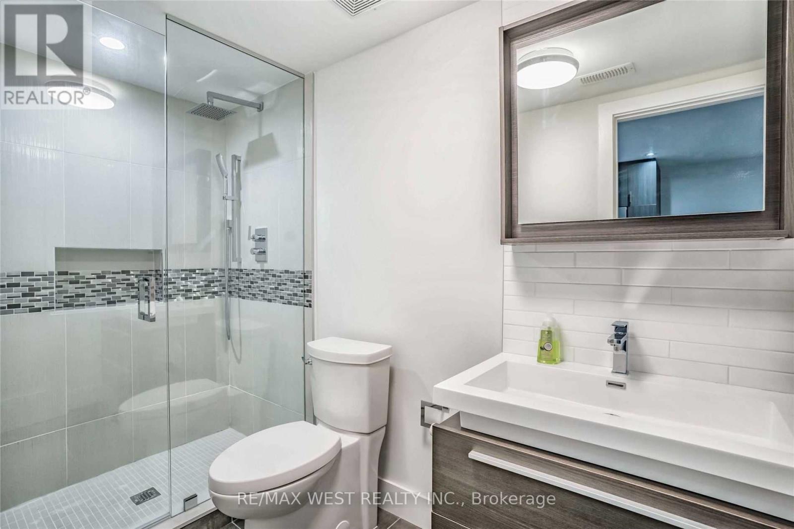 268 Sterling Road, Toronto, Ontario  M6R 2B9 - Photo 27 - C13211386