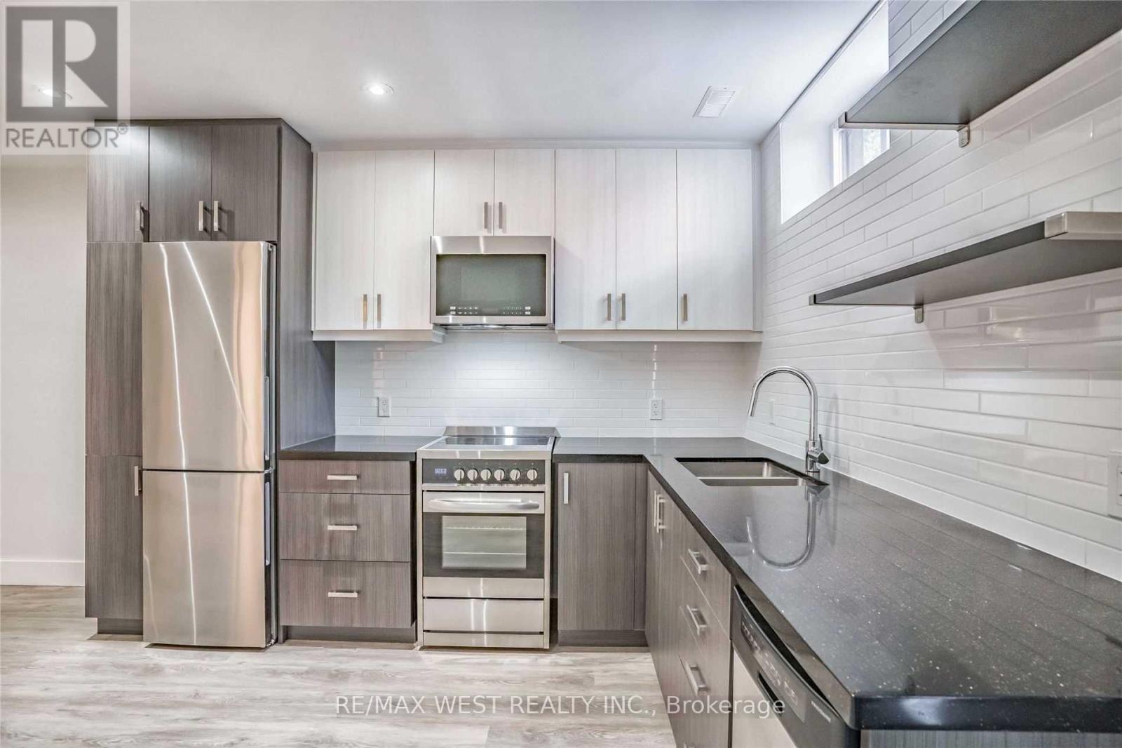 268 Sterling Road, Toronto, Ontario  M6R 2B9 - Photo 29 - C13211386