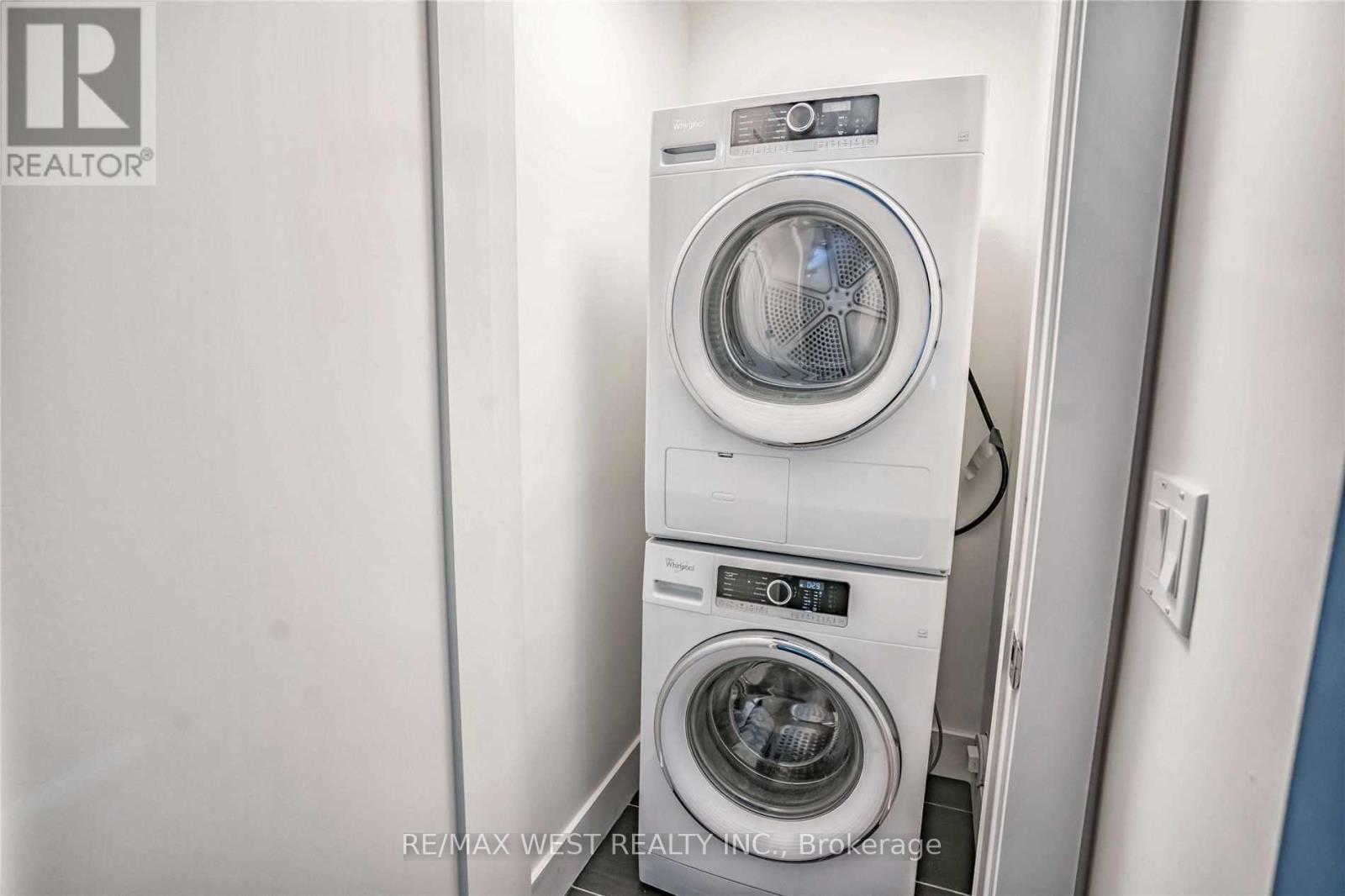 268 Sterling Road, Toronto, Ontario  M6R 2B9 - Photo 31 - C13211386
