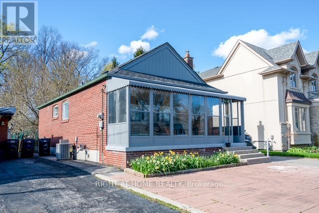 148 GLEN ALBERT DRIVE, Toronto, Ontario