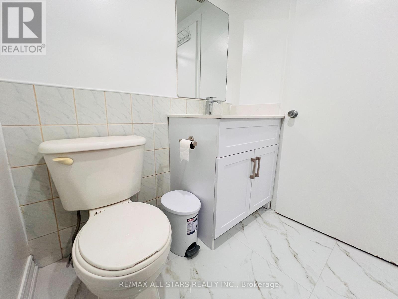 25607 Woodbine Avenue, Georgina, Ontario  L4P 3E9 - Photo 9 - N13211422