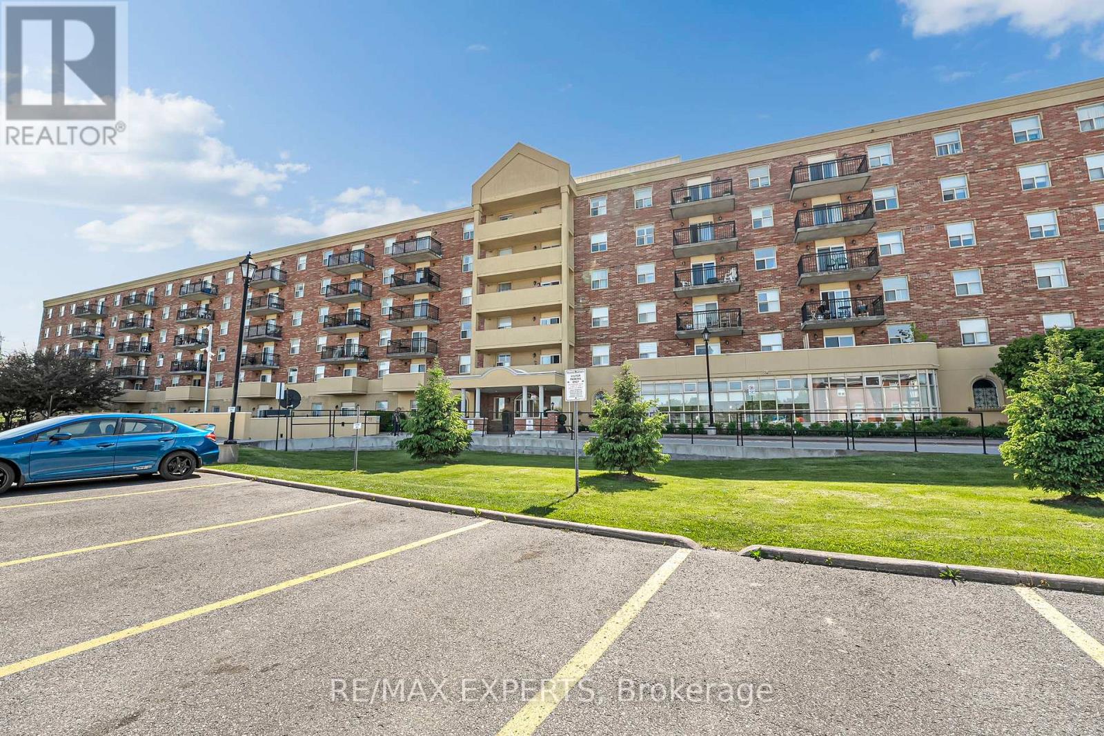 214 - 7373 Martin Grove Road, Vaughan, Ontario L4L 9K1 - Photo 2 - N13211452