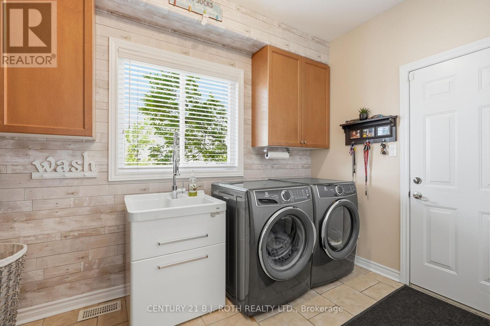 115 Sandringham Drive, Barrie (Innis-Shore), Ontario  L4N 0Y9 - Photo 13 - S13211420