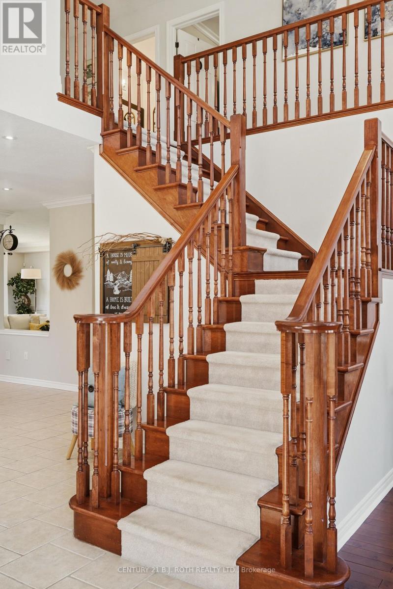 115 Sandringham Drive, Barrie (Innis-Shore), Ontario  L4N 0Y9 - Photo 8 - S13211420