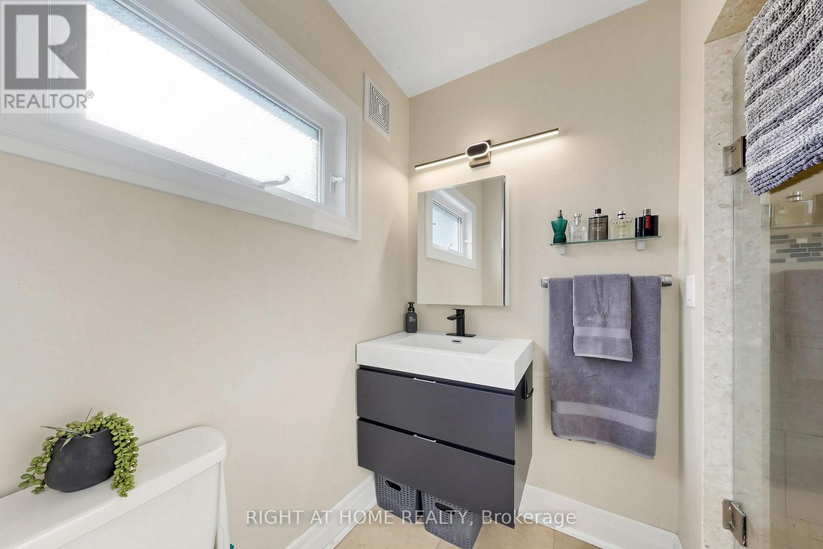 148 Patterson Road, Barrie (Ardagh), Ontario  L4N 3W4 - Photo 14 - S13211436