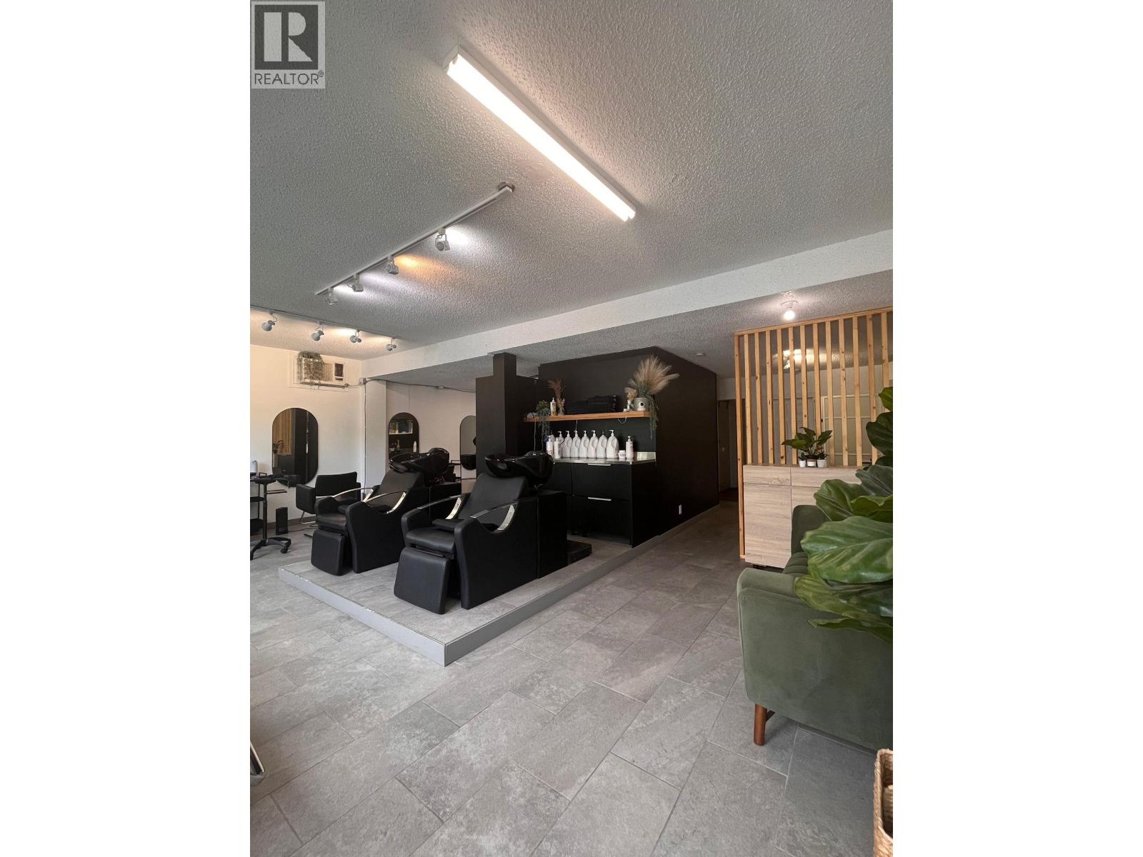1 8123 Main Street, Vancouver, British Columbia  V5X 3L2 - Photo 2 - C8079109