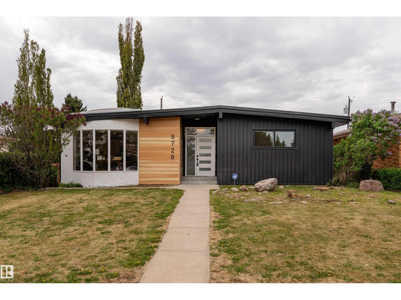 8728 72 ST NW, edmonton, Alberta