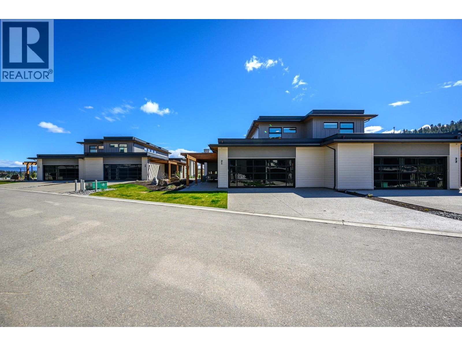 105 Predator Ridge Drive Unit# 21, Vernon, British Columbia  V1H 0A5 - Photo 3 - 10376677