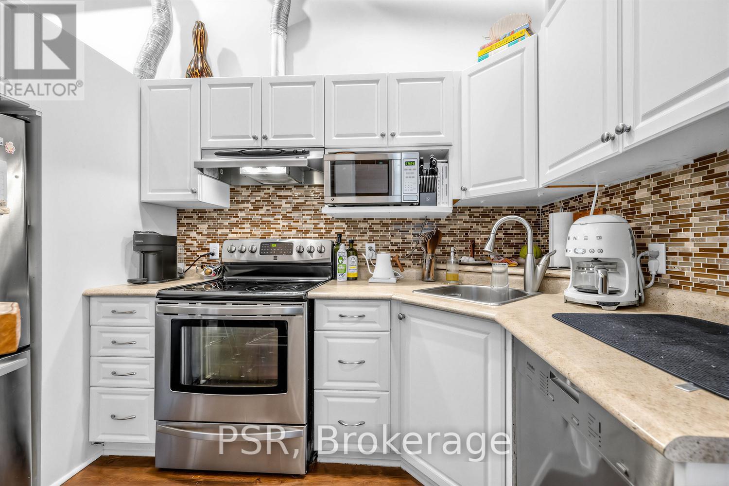 4 - 121 Prescott Avenue, Toronto, Ontario  M6N 3G8 - Photo 7 - W13211326