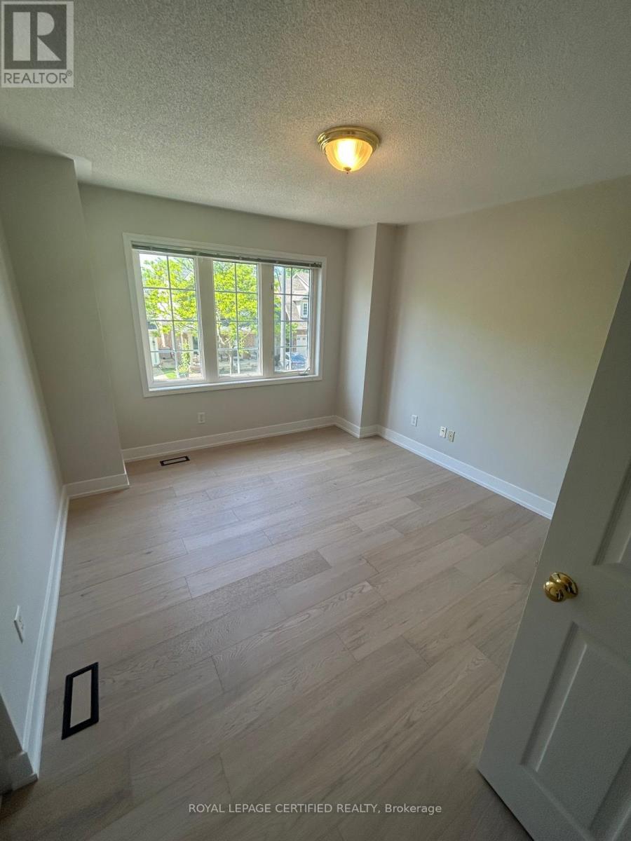 5612 Thorn Lane, Burlington, Ontario  L7L 6T5 - Photo 22 - W13211348