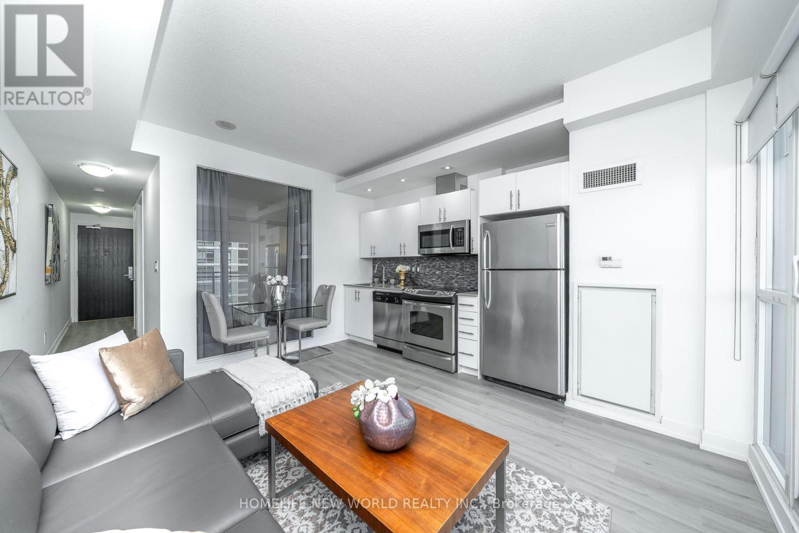 1722 - 165 Legion Road N, Toronto, Ontario  M8Y 0B3 - Photo 8 - W13211352