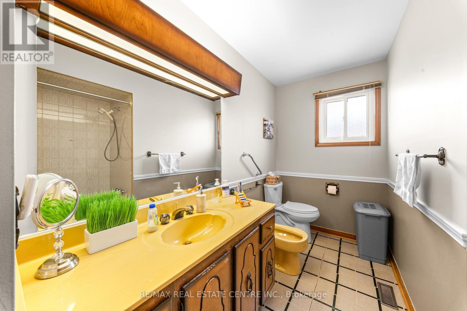 78 Panorama Crescent, Brampton, Ontario  L6S 3T9 - Photo 24 - W13211362
