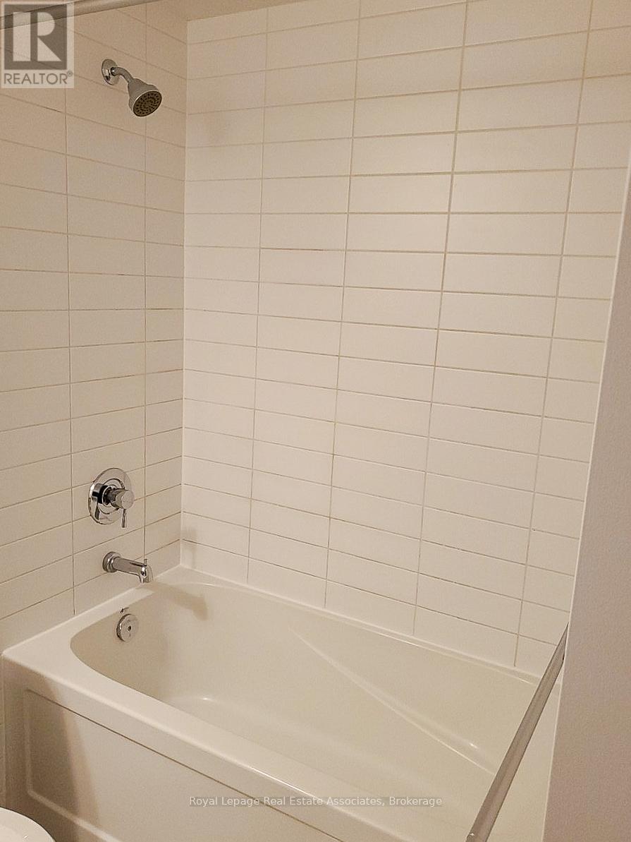 412 - 10 Park Lawn Road, Toronto, Ontario  M8Y 0B6 - Photo 6 - W13211374
