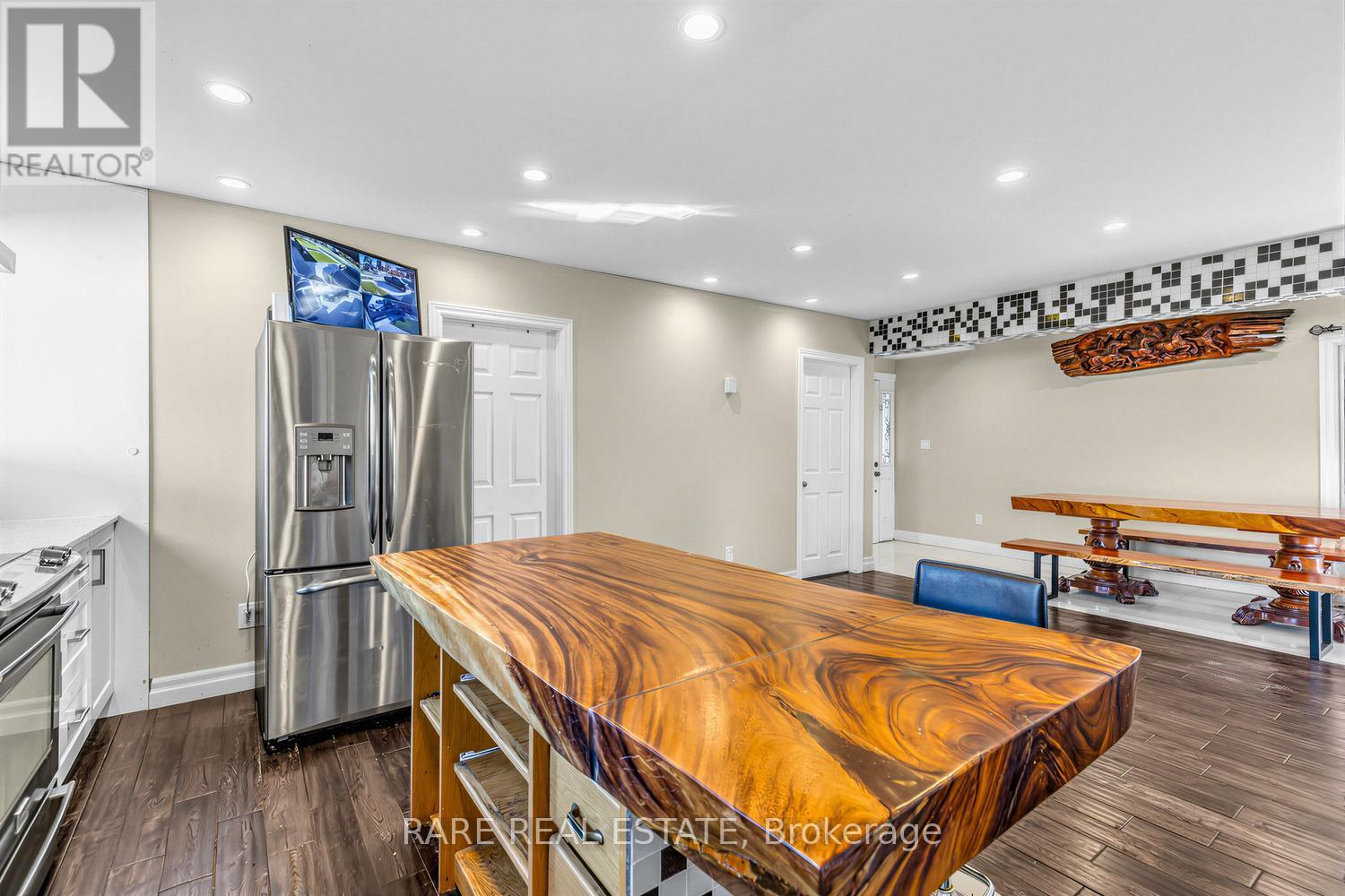 69 Fletcherdon Crescent, Toronto, Ontario  M3N 1S2 - Photo 12 - W13211402