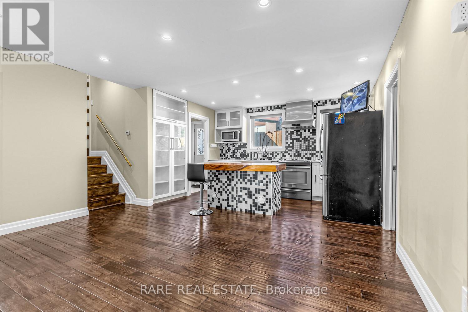 69 Fletcherdon Crescent, Toronto, Ontario  M3N 1S2 - Photo 6 - W13211402