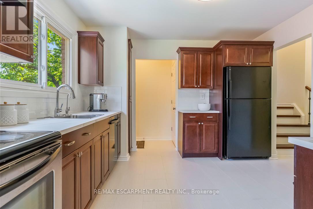 3268 Mainsail Crescent, Mississauga, Ontario  L5L 1H2 - Photo 16 - W13211450
