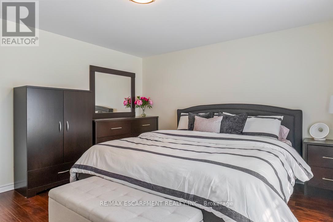 3268 Mainsail Crescent, Mississauga, Ontario  L5L 1H2 - Photo 22 - W13211450