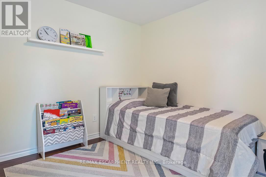 3268 Mainsail Crescent, Mississauga, Ontario  L5L 1H2 - Photo 25 - W13211450