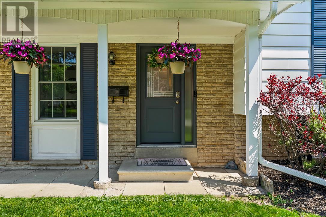 3268 Mainsail Crescent, Mississauga, Ontario  L5L 1H2 - Photo 4 - W13211450