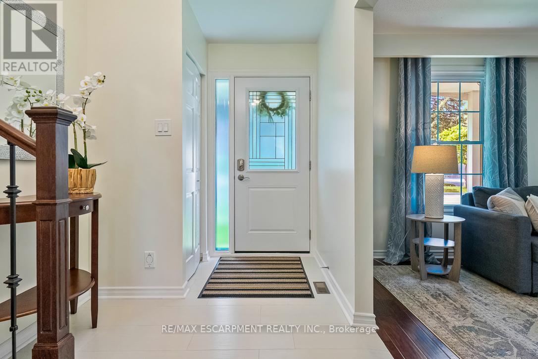 3268 Mainsail Crescent, Mississauga, Ontario  L5L 1H2 - Photo 5 - W13211450