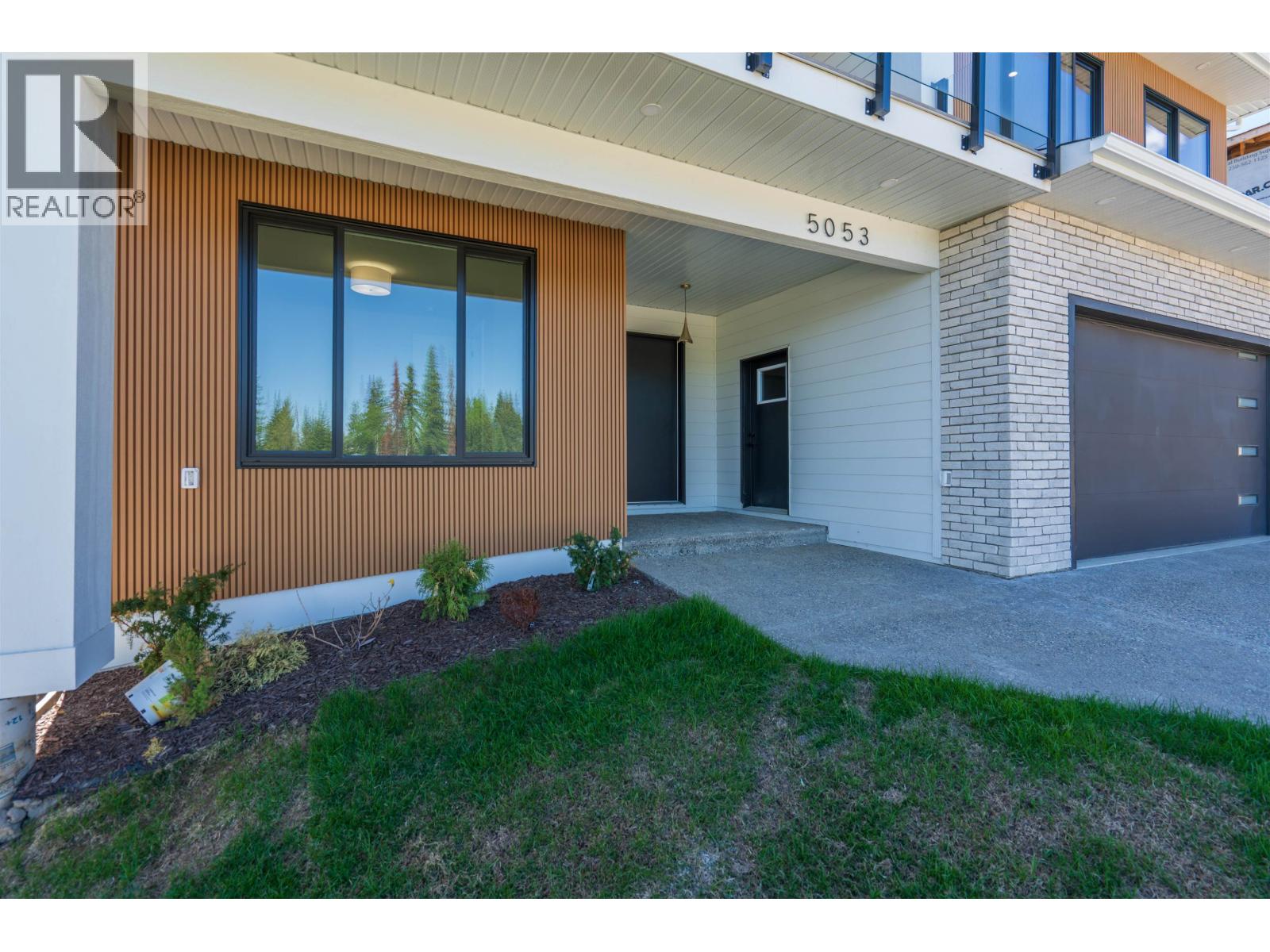 5053 Headlands Heights, Prince George, British Columbia  V2N 0X6 - Photo 2 - R3129480