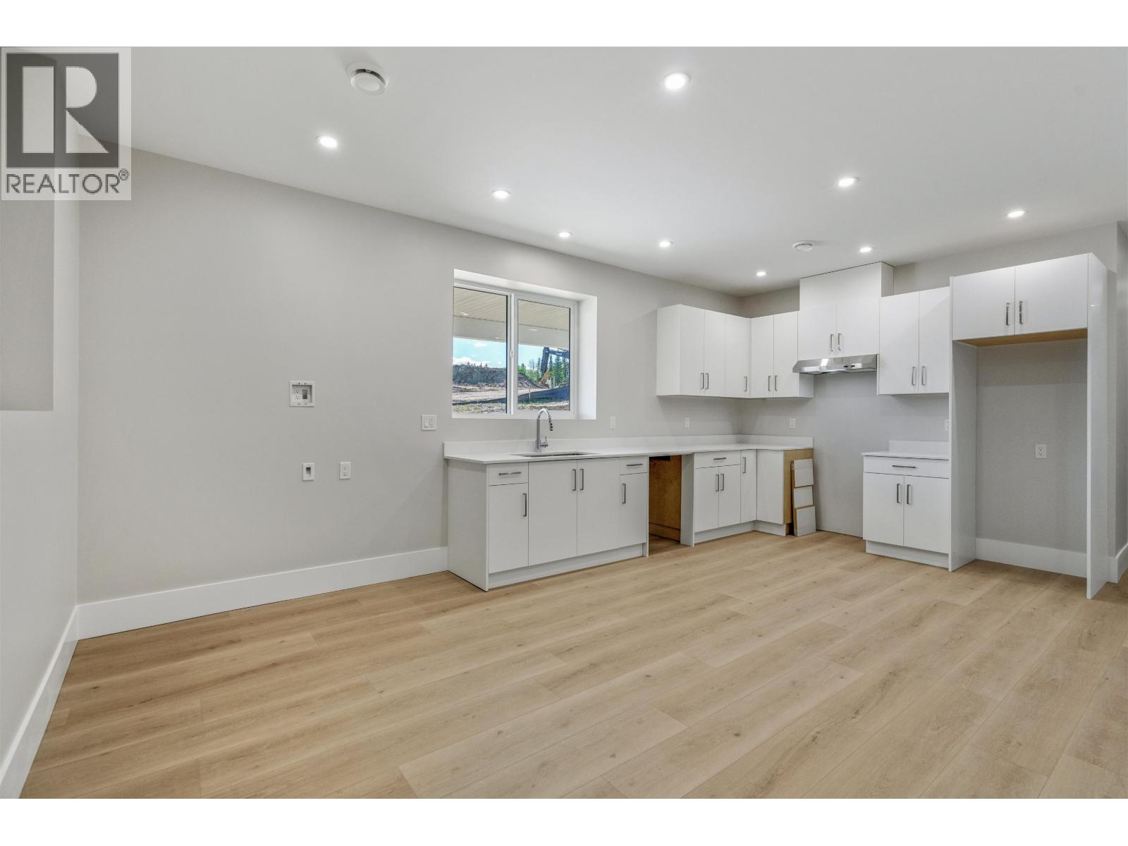5053 Headlands Heights, Prince George, British Columbia  V2N 0X6 - Photo 21 - R3129480