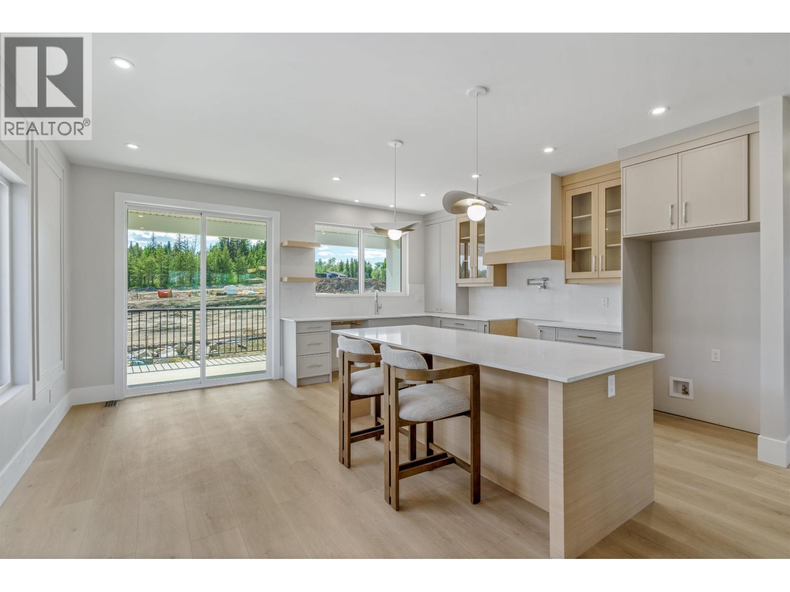 5053 Headlands Heights, Prince George, British Columbia  V2N 0X6 - Photo 4 - R3129480