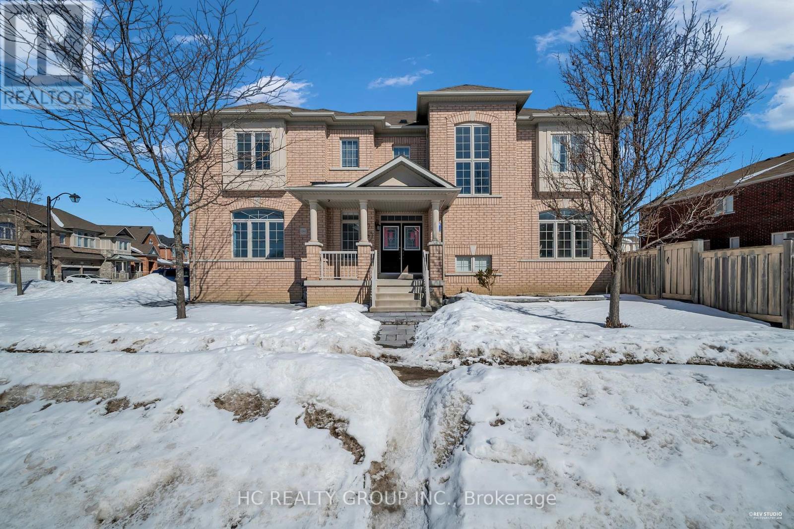 1241 Art Westlake Avenue, Newmarket, Ontario  L3X 0C8 - Photo 2 - N13030766