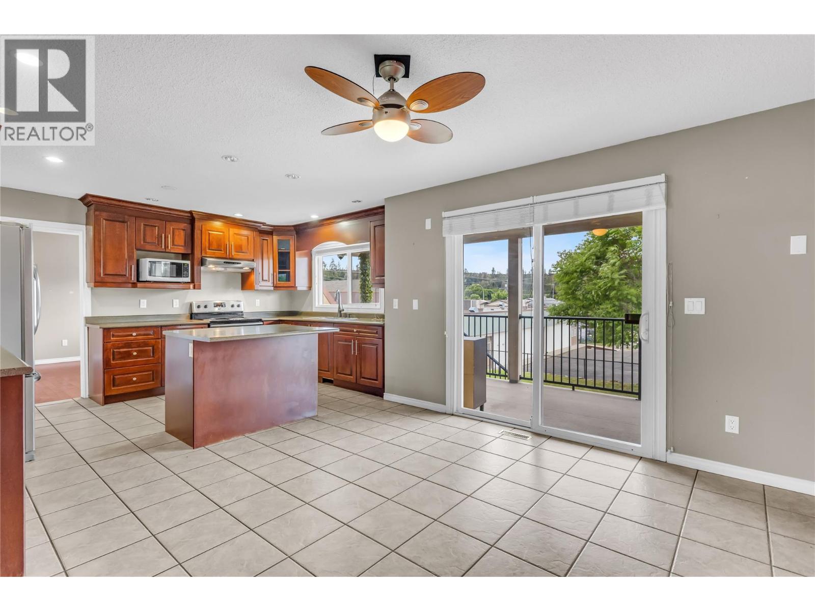 610 Monterey Road, Kelowna, British Columbia  V1X 1A2 - Photo 12 - 10388283