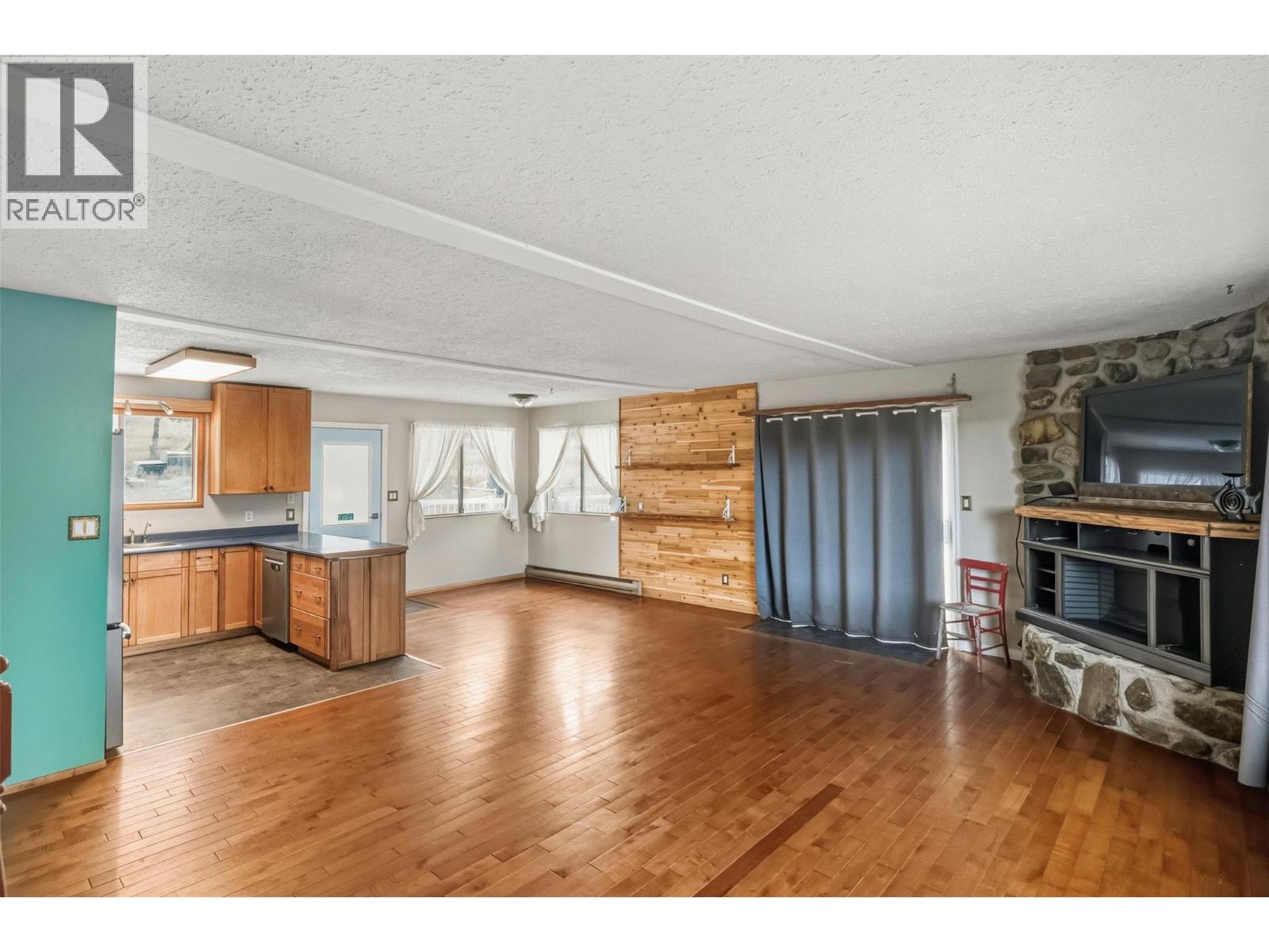 1414 Kelly Road, Bridesville, British Columbia  V0H 1B0 - Photo 7 - 10369908