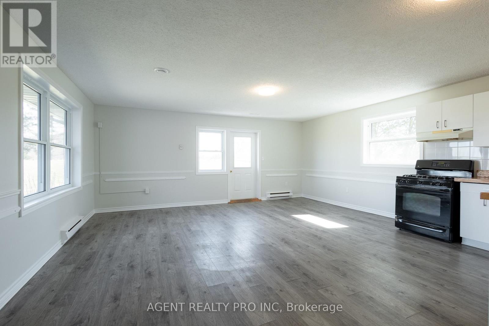 24264 Coldstream Road, Middlesex Centre, Ontario N0M 2A0 - Photo 20 - X13211504