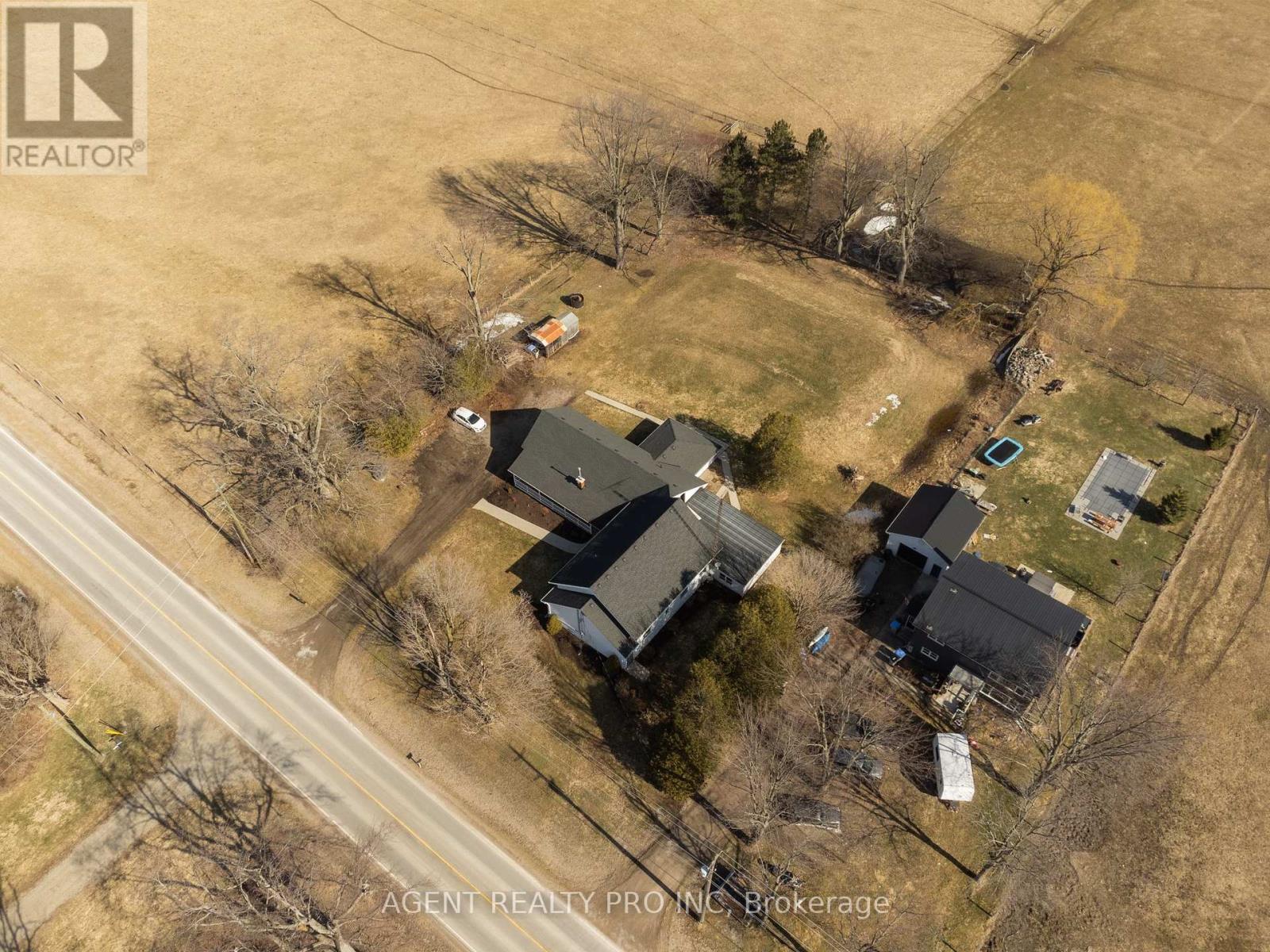 24264 Coldstream Road, Middlesex Centre, Ontario N0M 2A0 - Photo 47 - X13211504