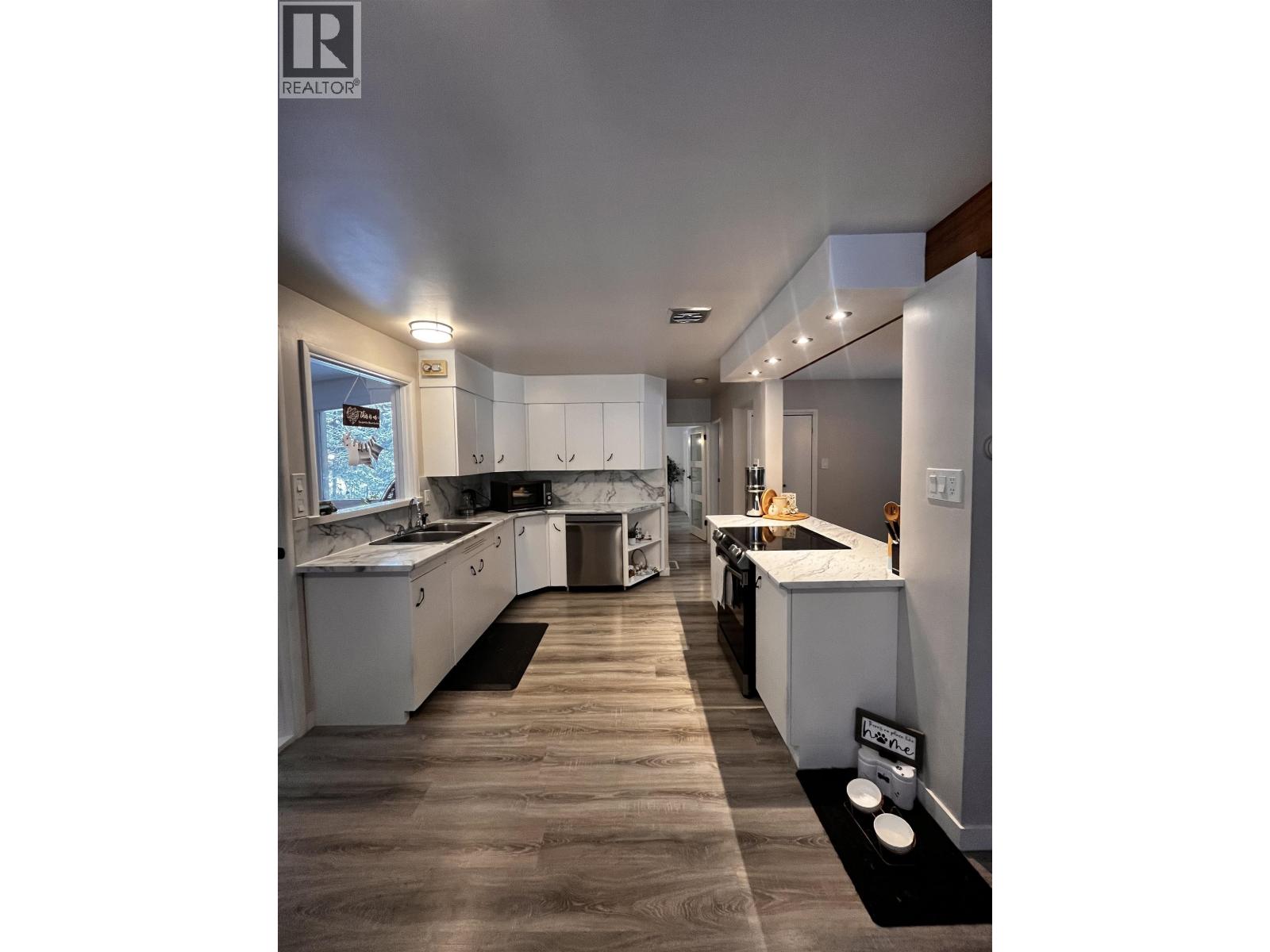5609 Lehman Street, Prince George, British Columbia  V2K 1T8 - Photo 4 - R3129408