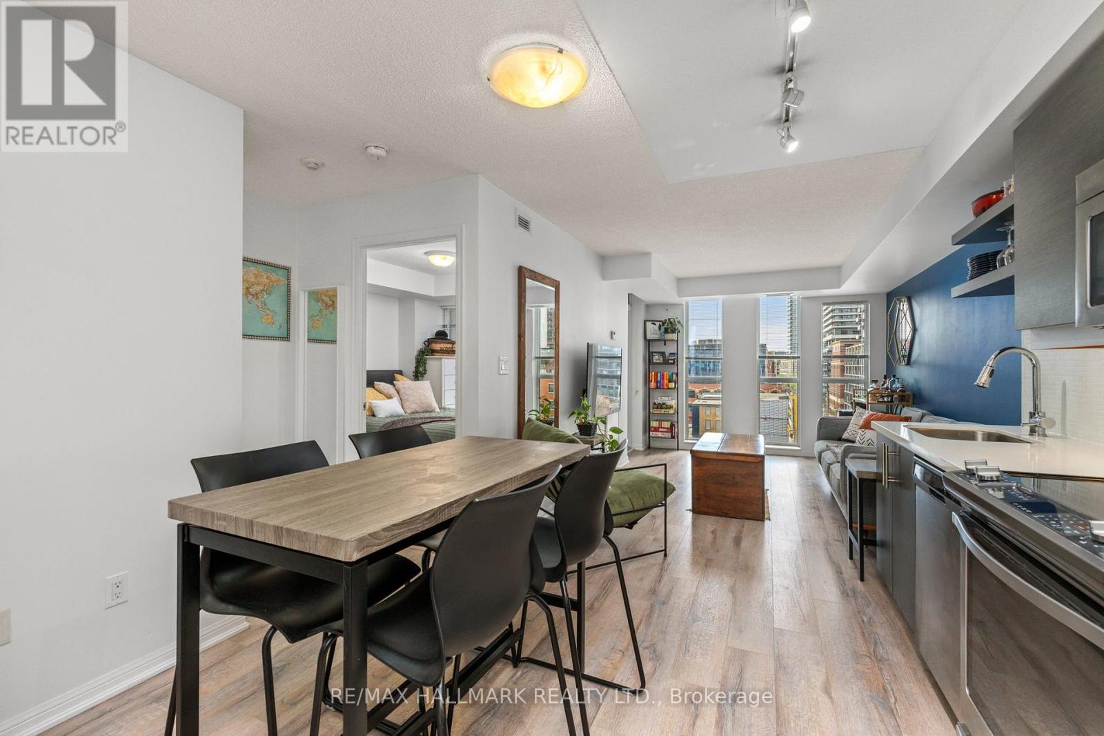 819 - 400 Adelaide Street E, Toronto, Ontario  M5A 4S3 - Photo 4 - C13211546