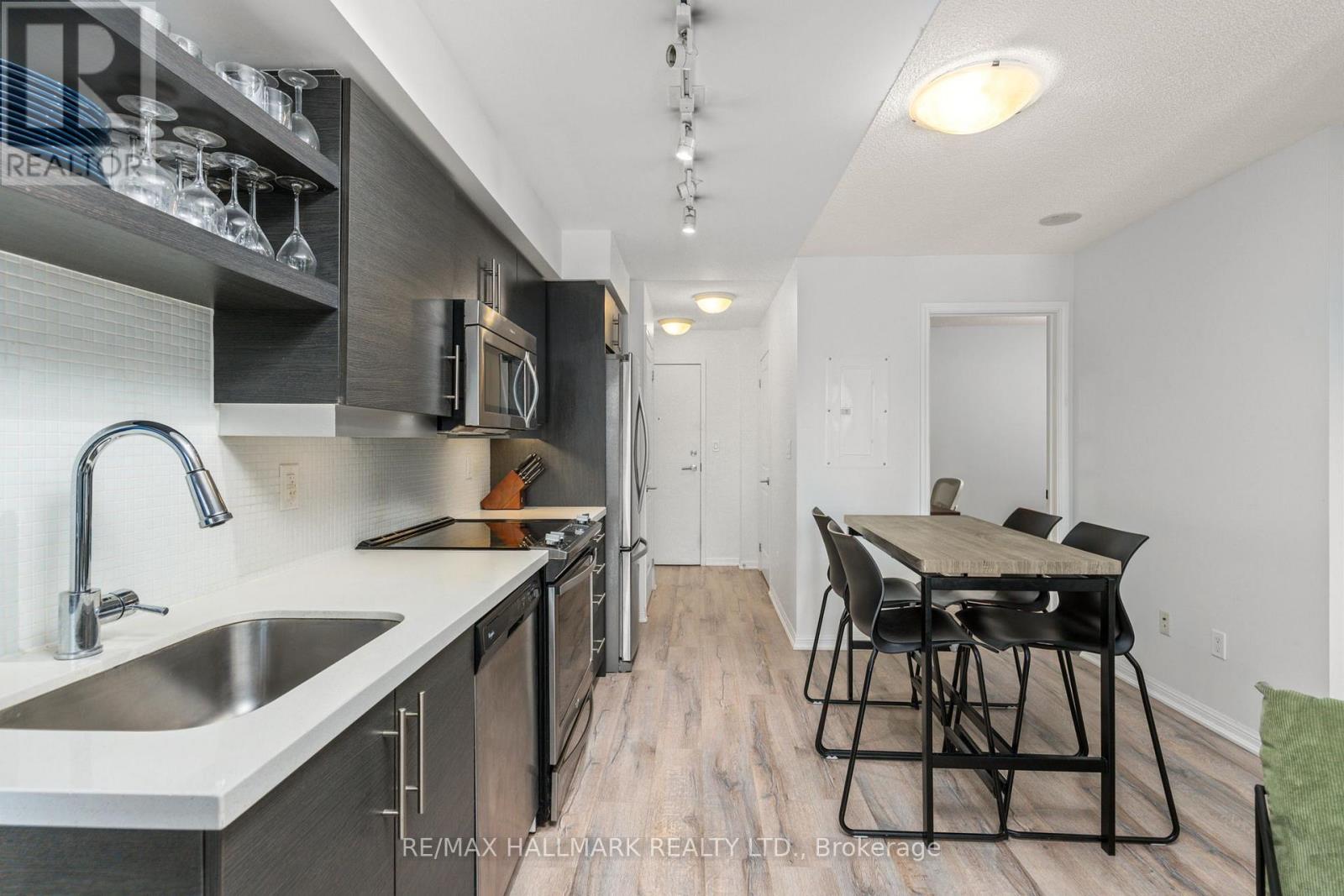 819 - 400 Adelaide Street E, Toronto, Ontario  M5A 4S3 - Photo 7 - C13211546