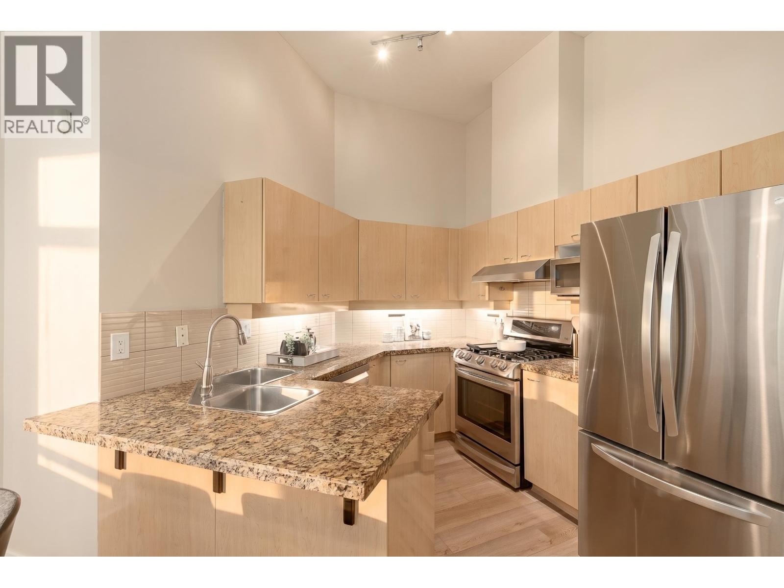 102 2228 Marstrand Avenue, Vancouver, British Columbia V6K 4T1 - Photo 11 - R3129436