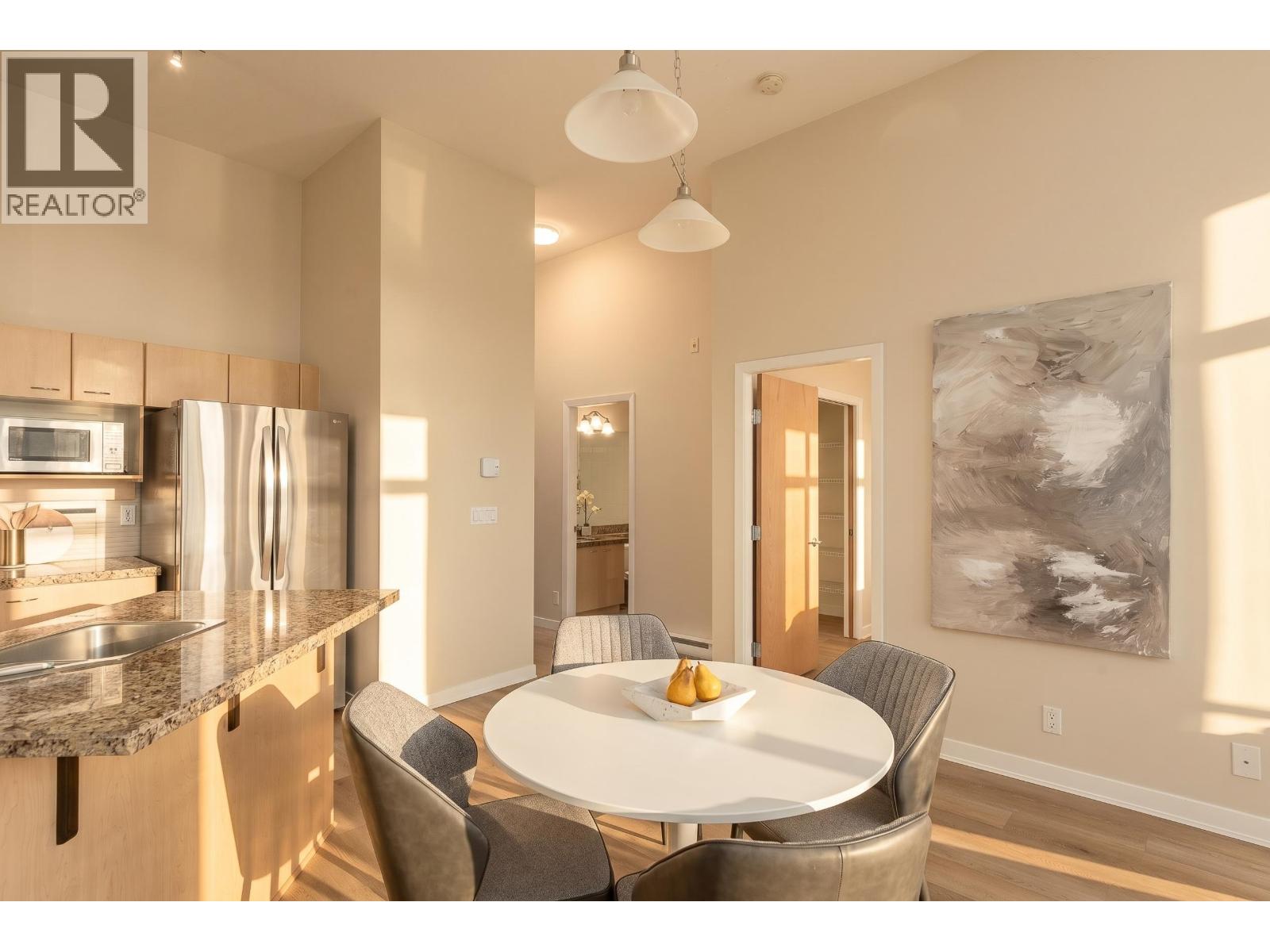 102 2228 Marstrand Avenue, Vancouver, British Columbia V6K 4T1 - Photo 12 - R3129436