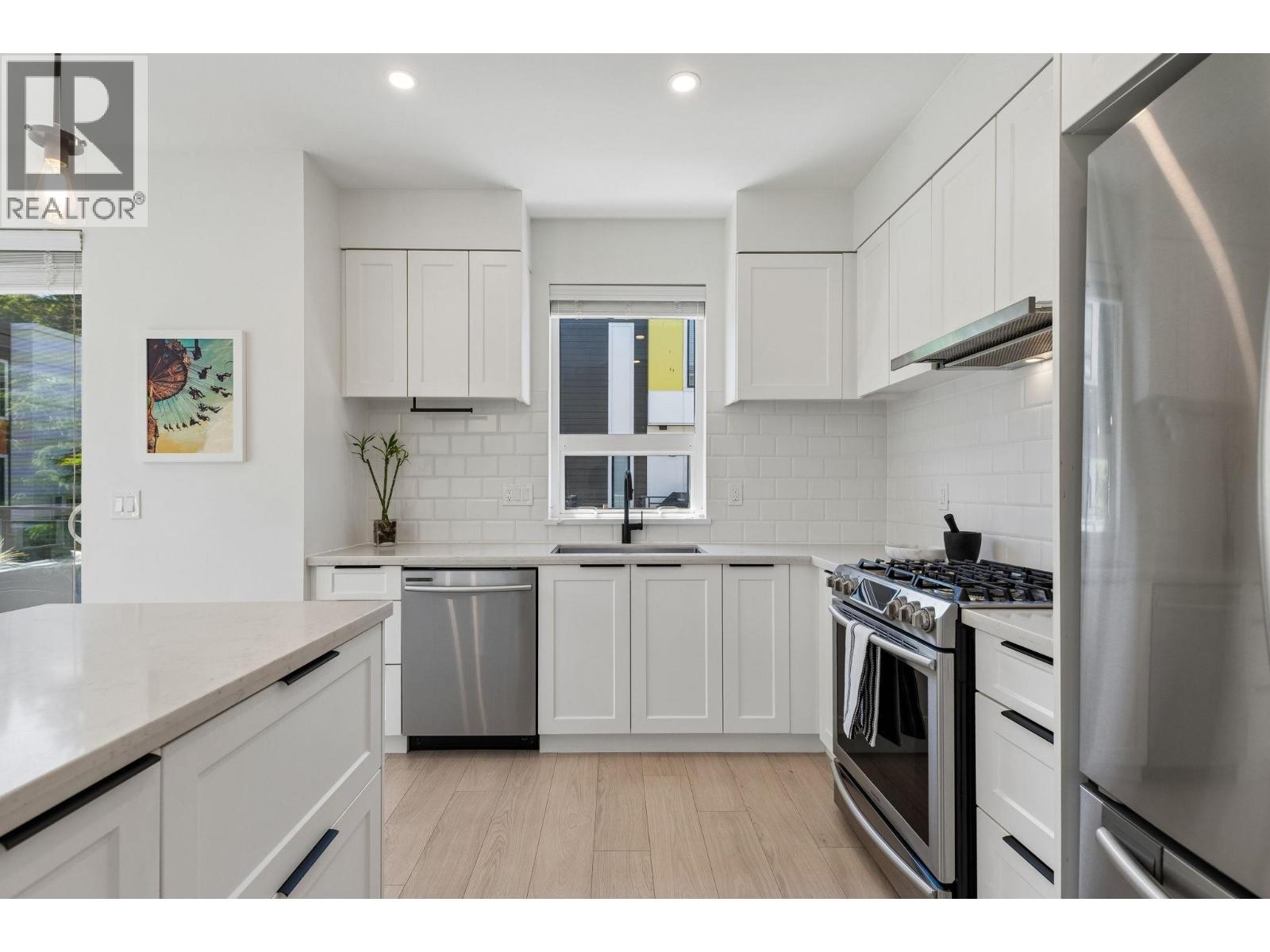 205 3021 St George Street, Port Moody, British Columbia  V3H 0K3 - Photo 6 - R3129467