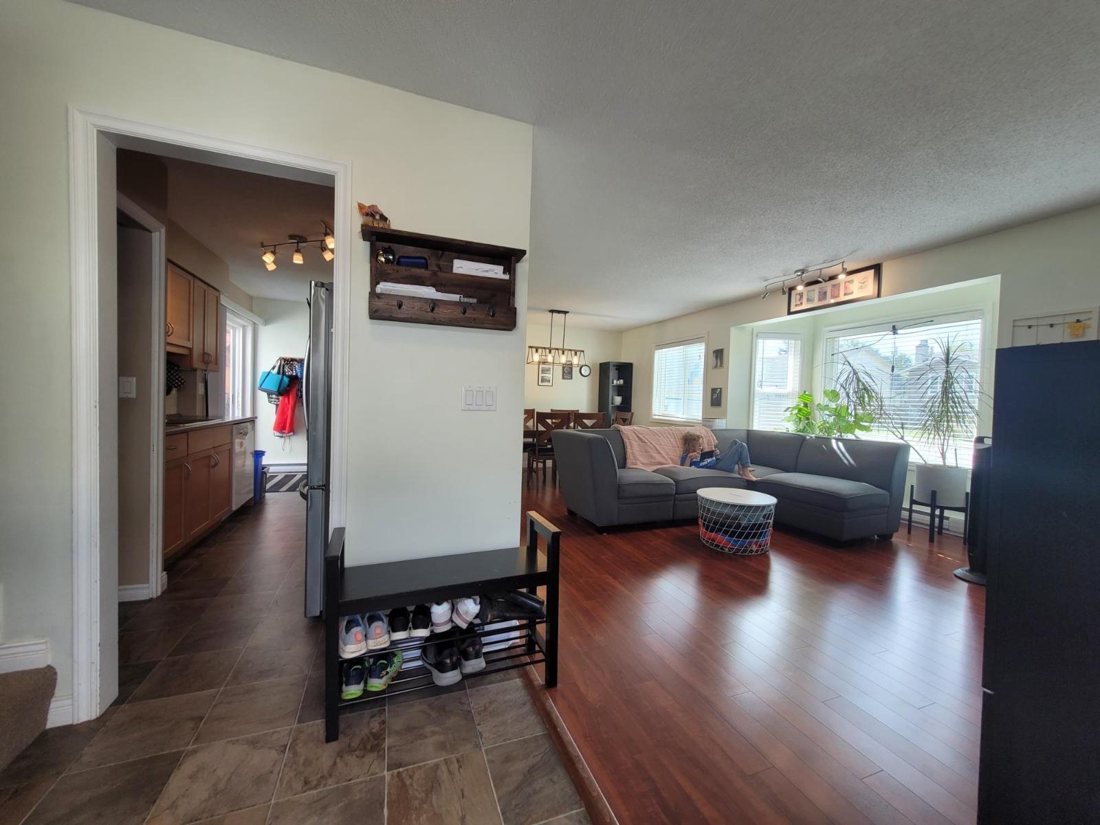 3712 Dunsmuir Way, Abbotsford, British Columbia  V2S 6J2 - Photo 4 - R3128675