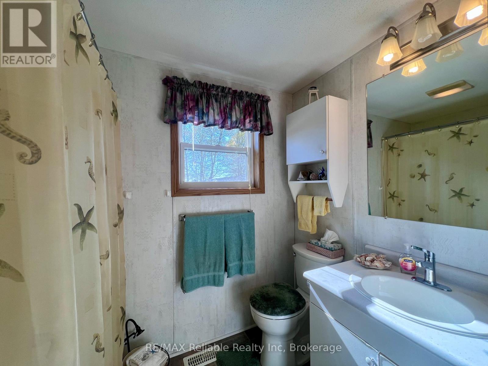 1 Club Terrace - 77307 Bluewater Highway, Bluewater, Ontario  N0M 1G0 - Photo 11 - X13211516