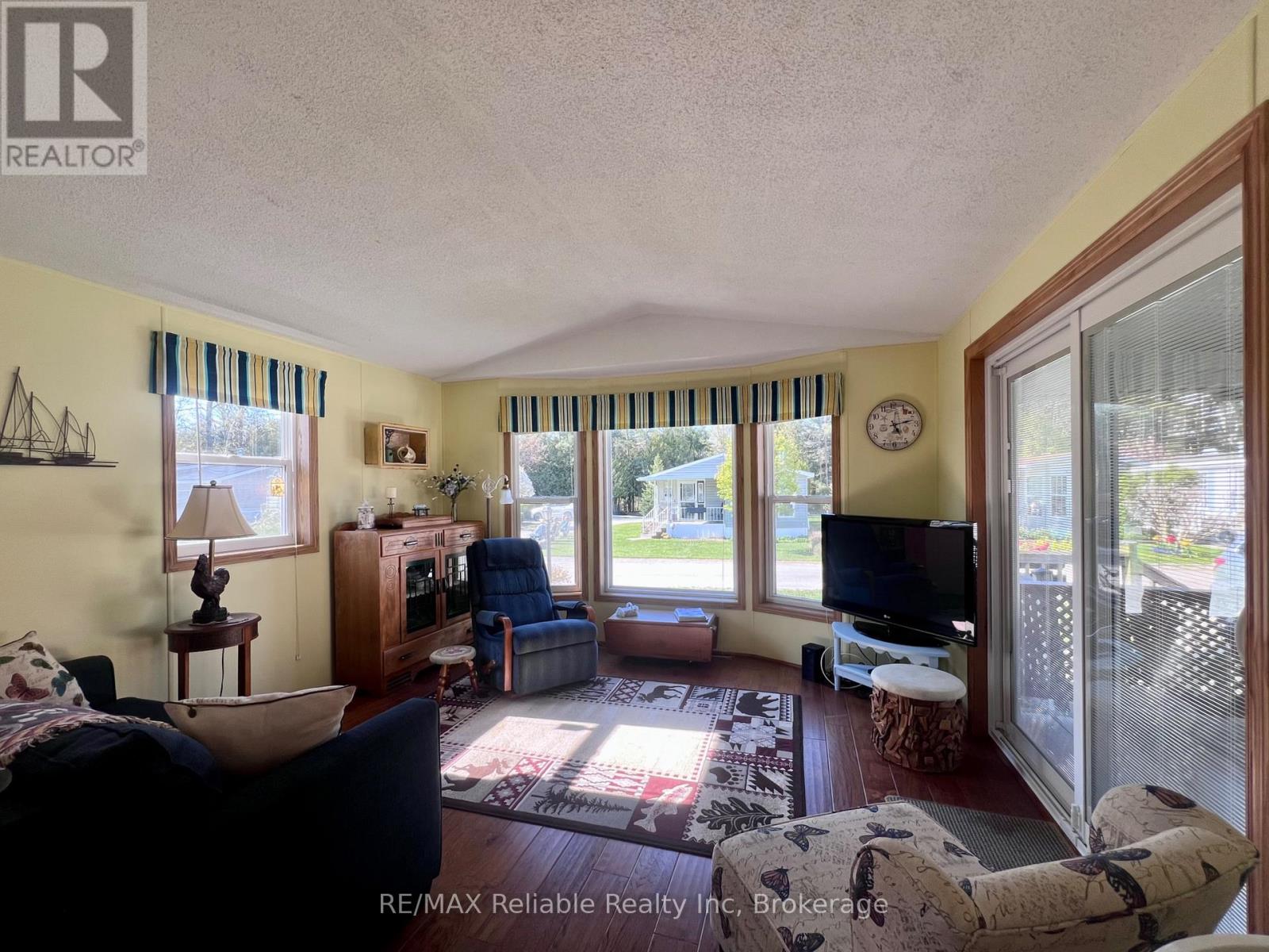 1 Club Terrace - 77307 Bluewater Highway, Bluewater, Ontario  N0M 1G0 - Photo 6 - X13211516