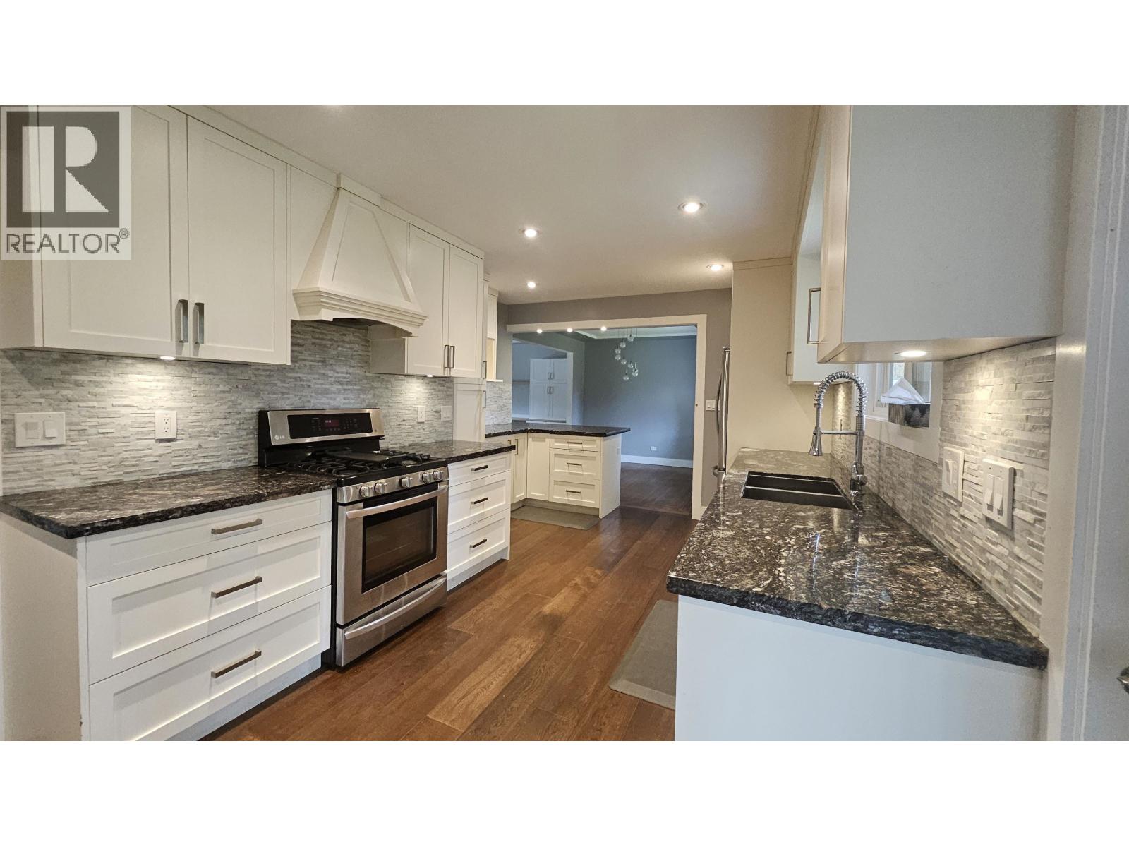 845 Smith Avenue, Coquitlam, British Columbia  V3J 2X4 - Photo 6 - R3129483