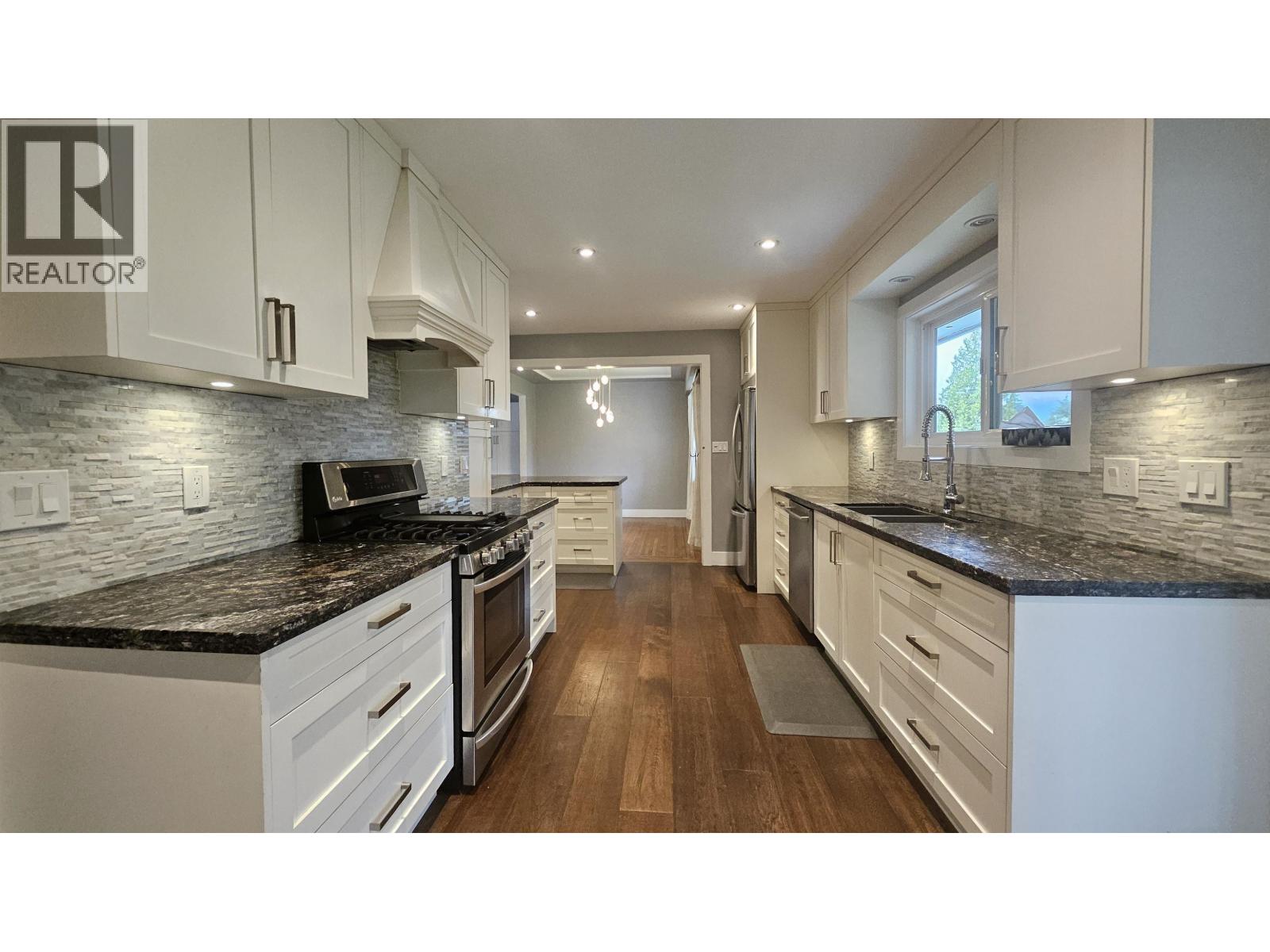 845 Smith Avenue, Coquitlam, British Columbia  V3J 2X4 - Photo 8 - R3129483