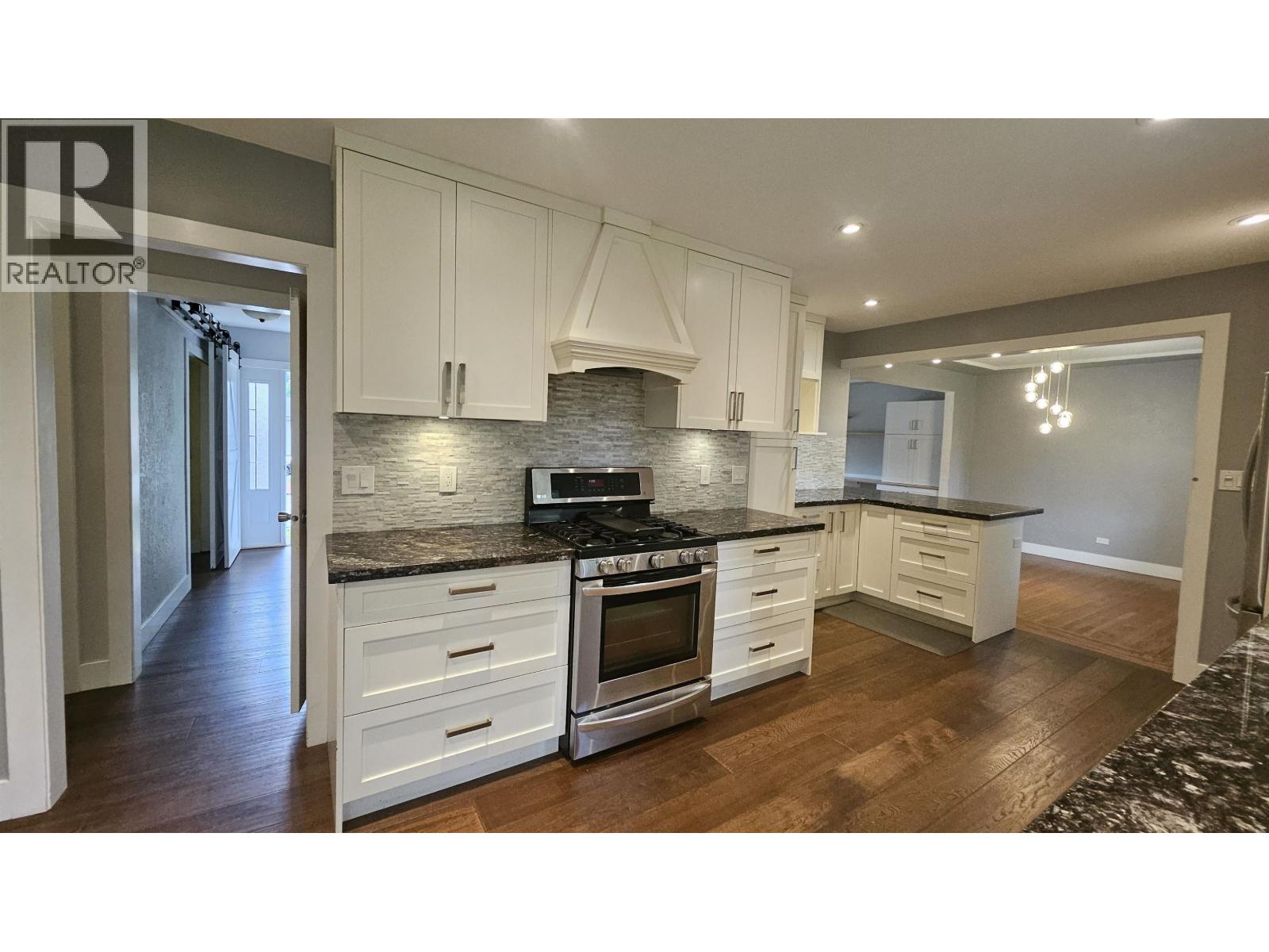 845 Smith Avenue, Coquitlam, British Columbia  V3J 2X4 - Photo 9 - R3129483