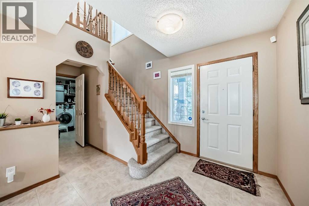203 West Lakeview Circle, Chestermere, Alberta  T1X 1M5 - Photo 21 - A2310713