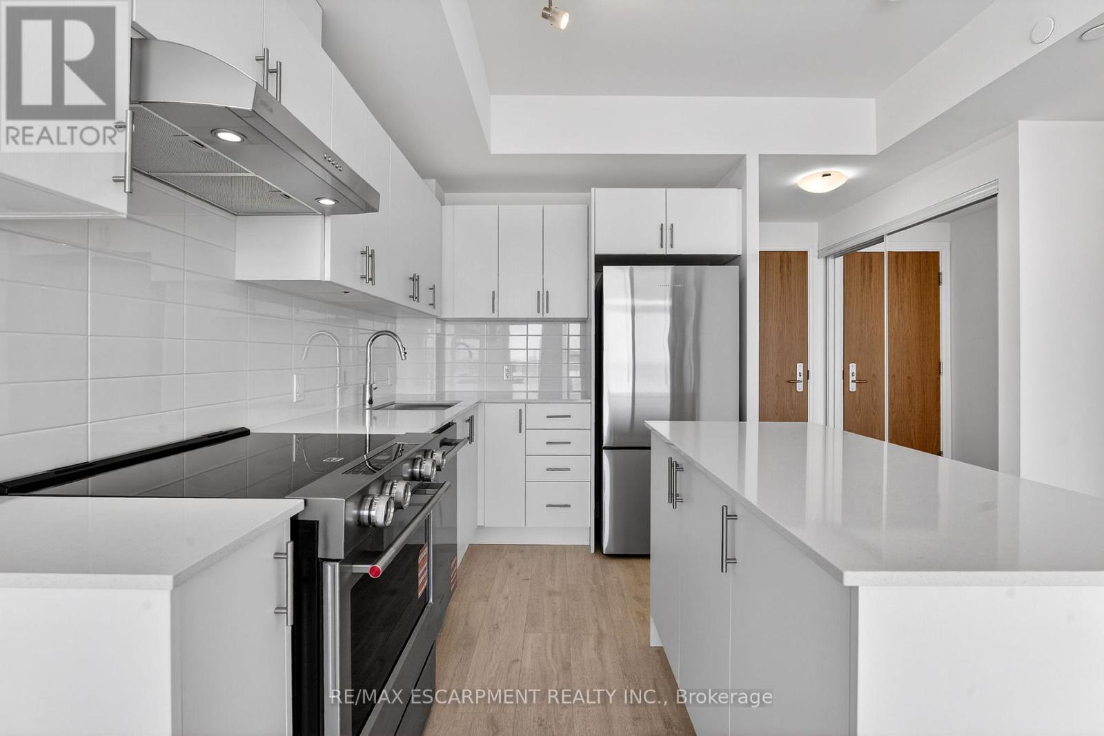 2408 - 27 Korda Gate, Vaughan, Ontario  L4K 0P6 - Photo 6 - N13211482