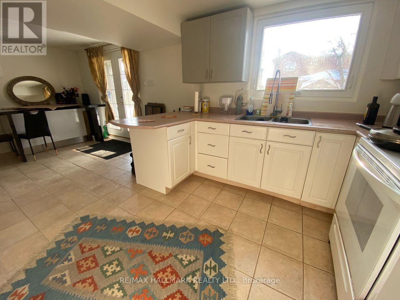 15 Bingham Street, Richmond Hill (North Richvale), Ontario  L4C 8Y6 - Photo 3 - N13211510